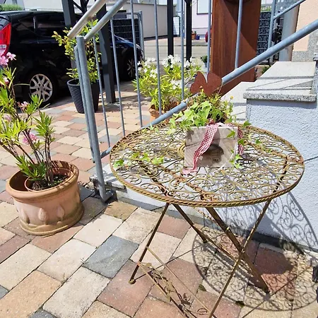 Boardinghouse Ferienhaus Forst (Baden)